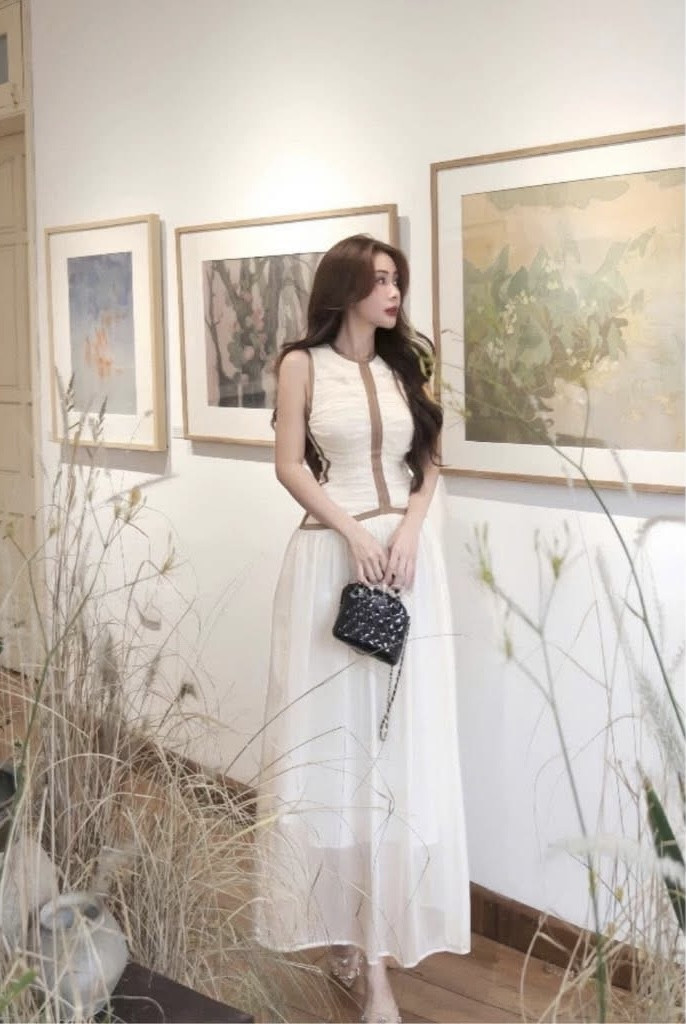 Đầm sát nách nhún thân áo Size S - Mã TRSK094