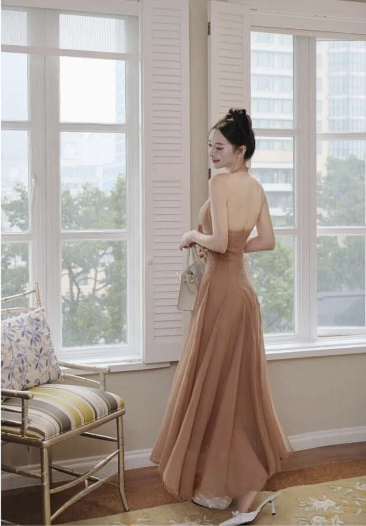 https://www.vayhoasim.vn/Đầm yếm nâu xòe rộng size S - NASK096